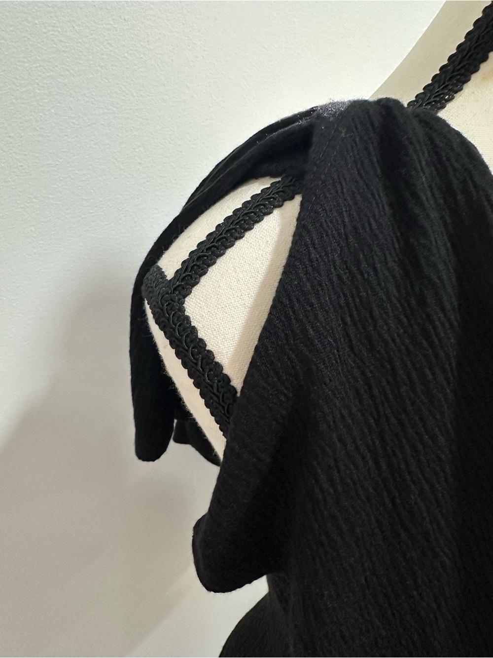 One-Shoulder Ruffle Knit Top - Black - Picture 3 of 7